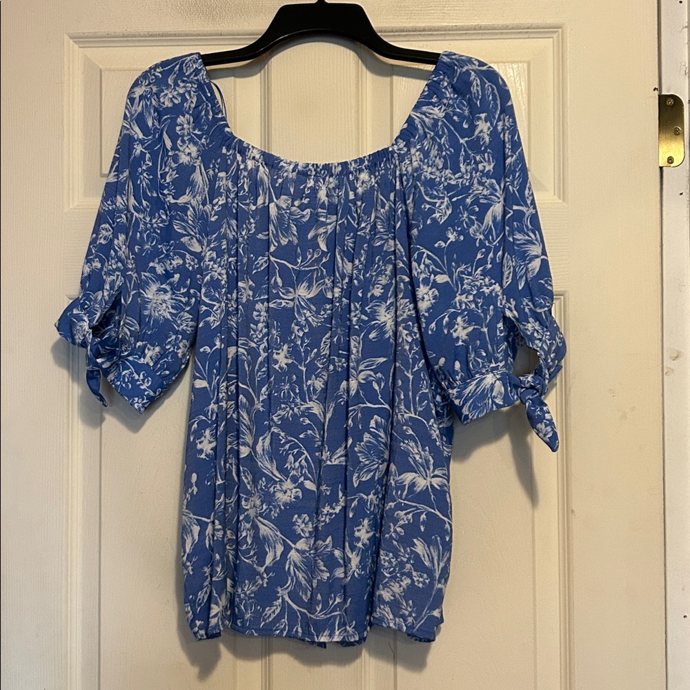 LC Lauren Conrad Top Size Large Blue Floral - Picture 7 of 8